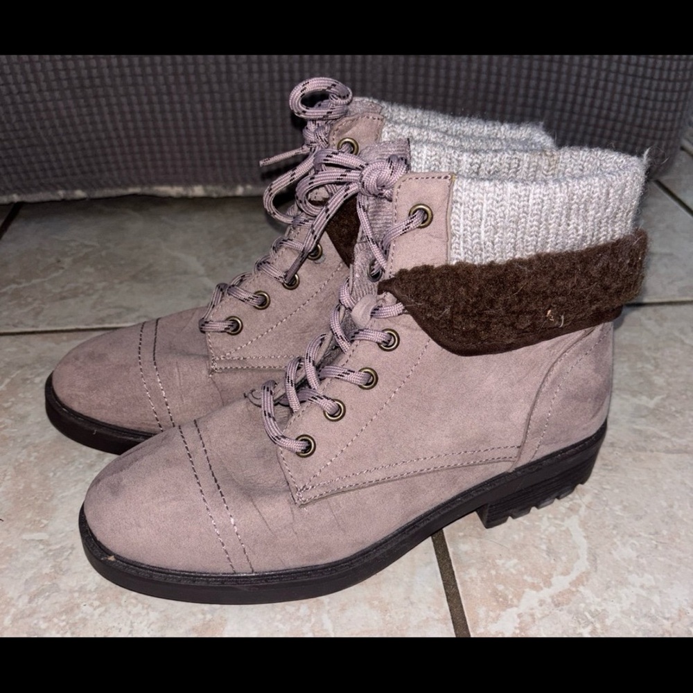Women's Lace-Up Ankle Boots